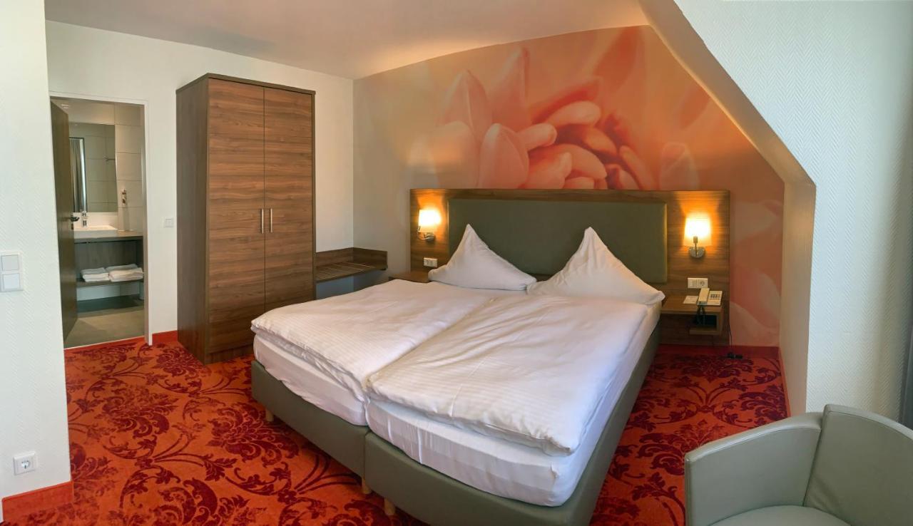 Hotel Felsenkeller ฮูเดสไฮม์ แอม ไฮน์ ภายนอก รูปภาพ