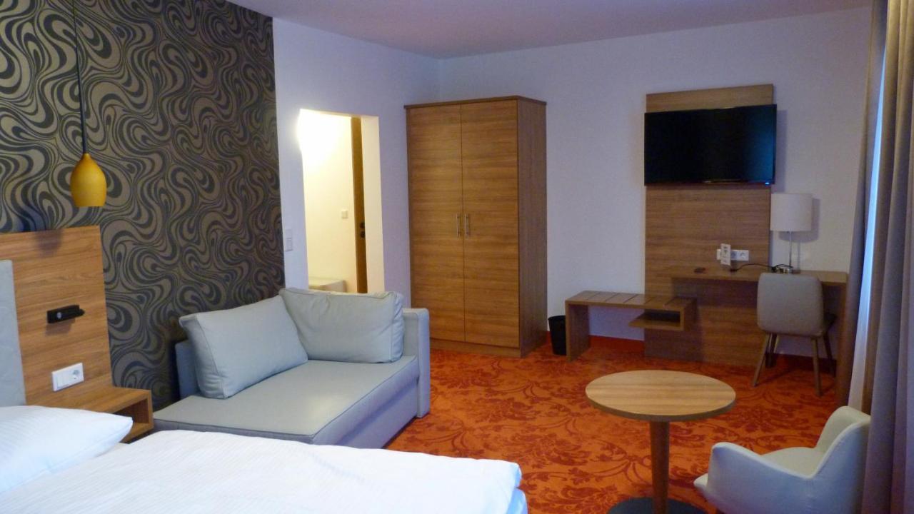 Hotel Felsenkeller ฮูเดสไฮม์ แอม ไฮน์ ภายนอก รูปภาพ