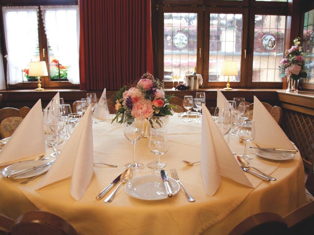 Hotel Felsenkeller ฮูเดสไฮม์ แอม ไฮน์ ภายนอก รูปภาพ