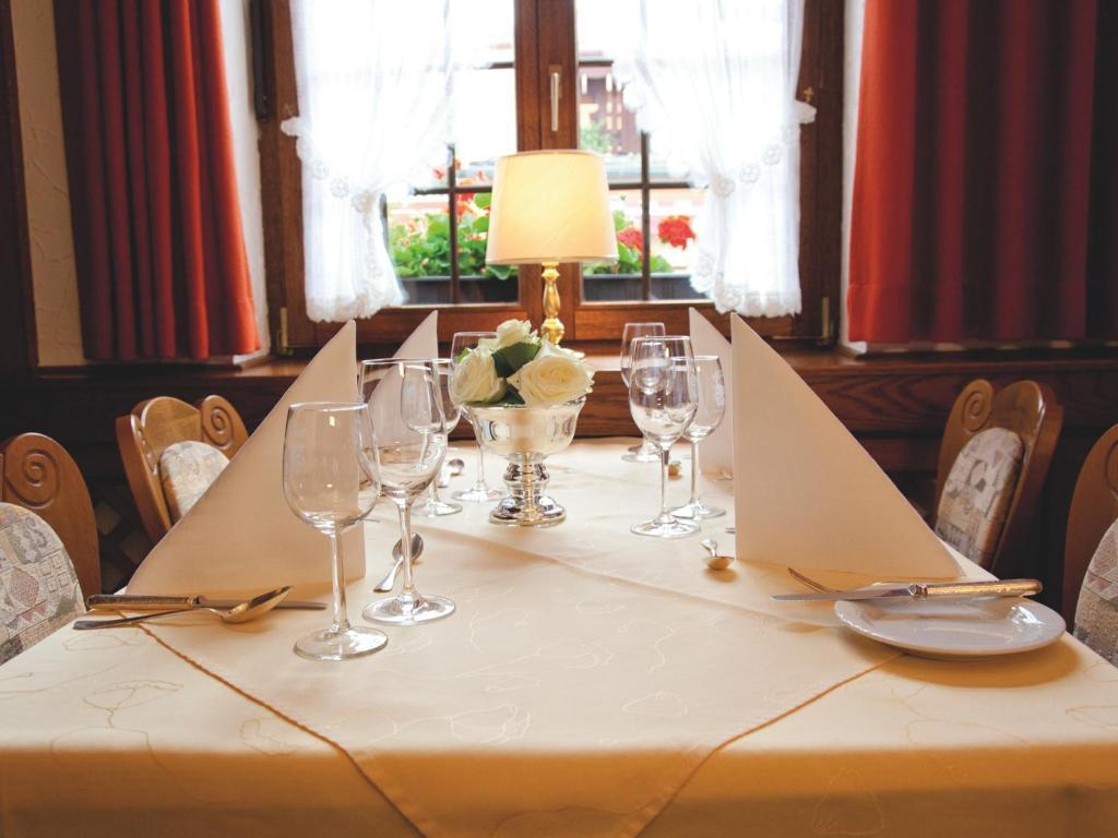Hotel Felsenkeller ฮูเดสไฮม์ แอม ไฮน์ ภายนอก รูปภาพ