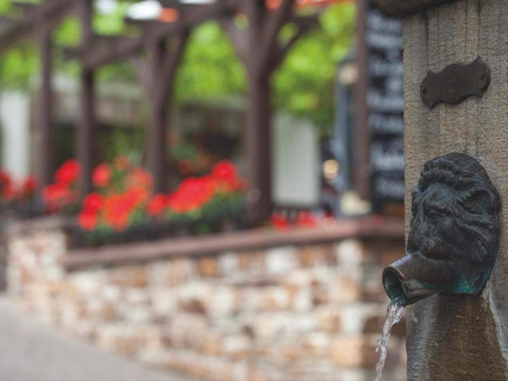 Hotel Felsenkeller ฮูเดสไฮม์ แอม ไฮน์ ภายนอก รูปภาพ