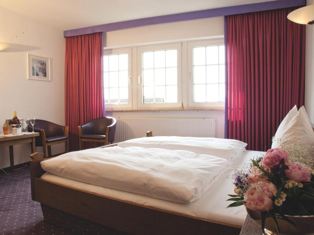 Hotel Felsenkeller ฮูเดสไฮม์ แอม ไฮน์ ห้อง รูปภาพ